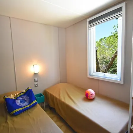 キャンプ場 La Baume La Palmeraie 5*