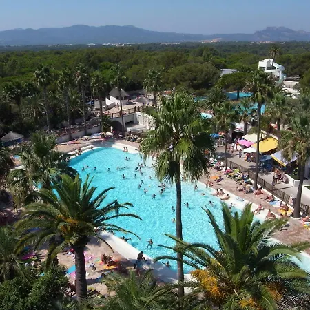 Camping La Baume La Palmeraie 5*