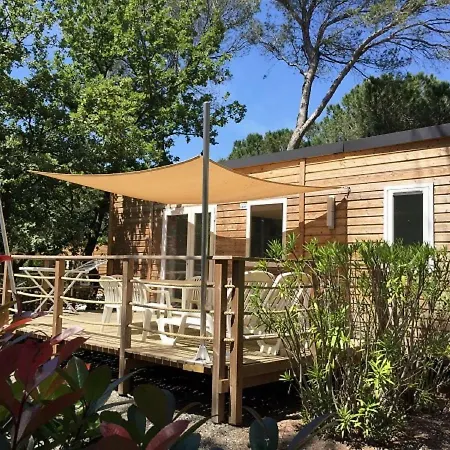 Camping La Baume La Palmeraie 5*